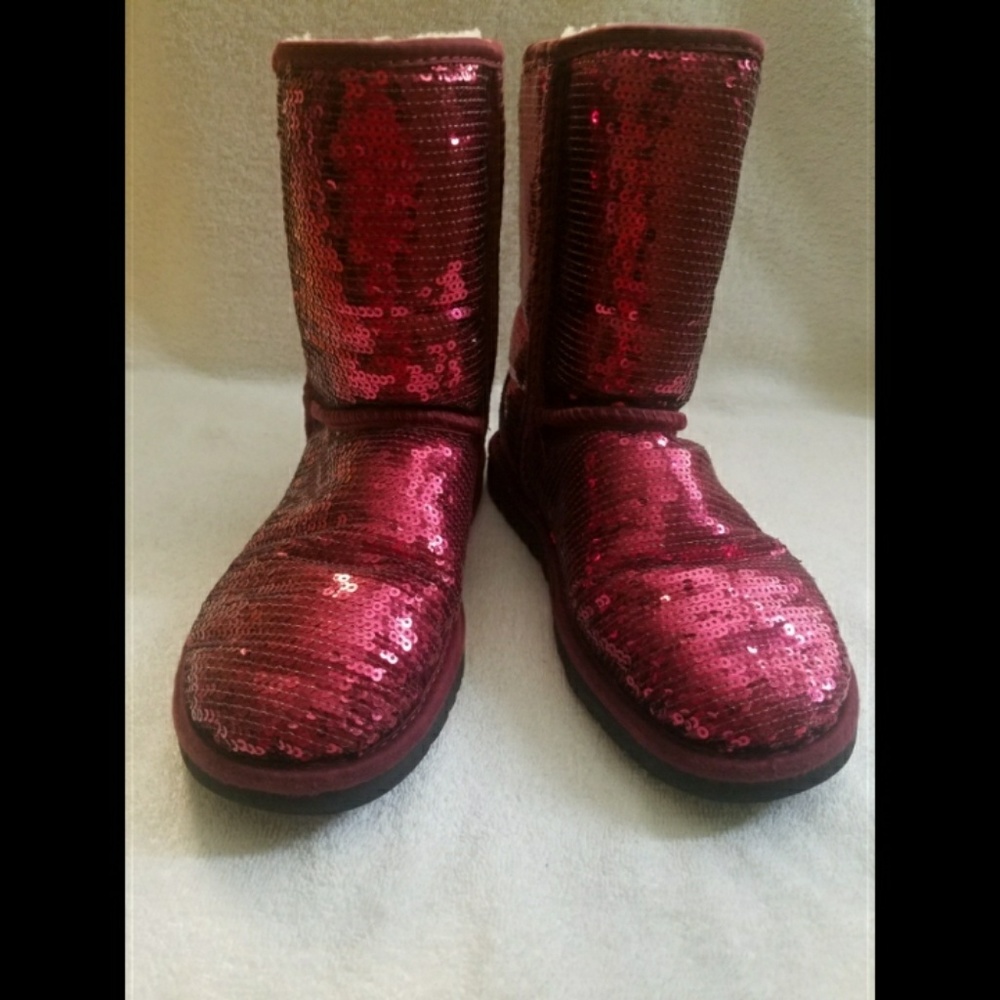 Red ugg boots